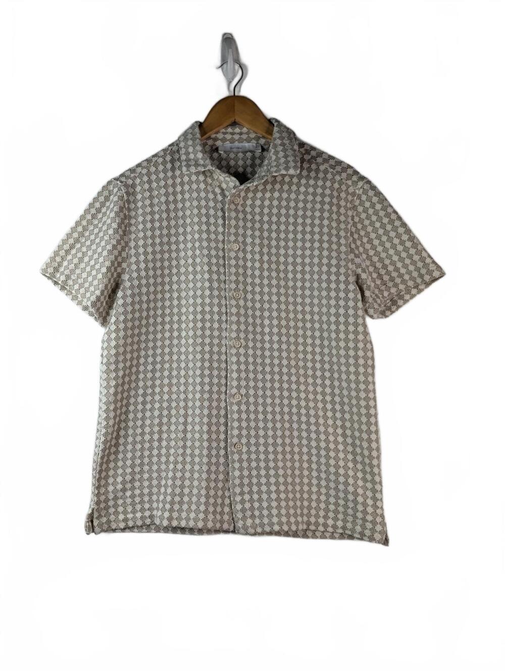 Bershka Short Sleeve Button-Up Shirt Ecru Beige Geometric Knit Pattern Small